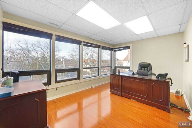 220 Kinderkamack Road - Photo 1