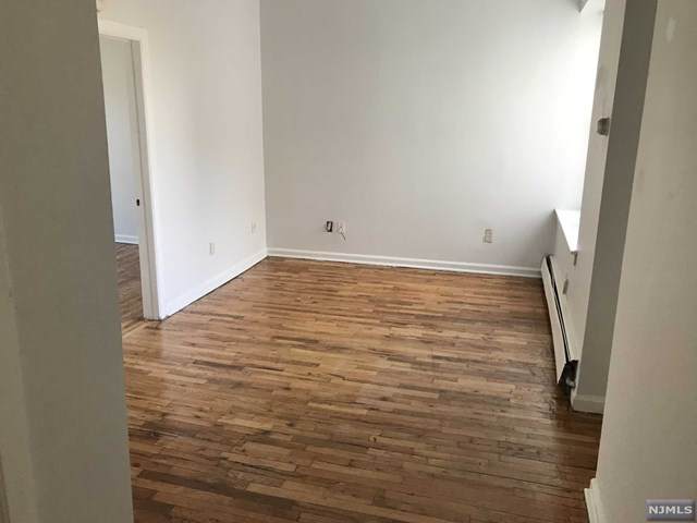 135 Van Wagenen Avenue - Photo 1