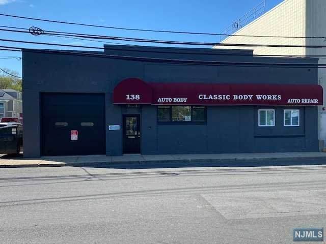 138 Van Brunt Street - Photo 1