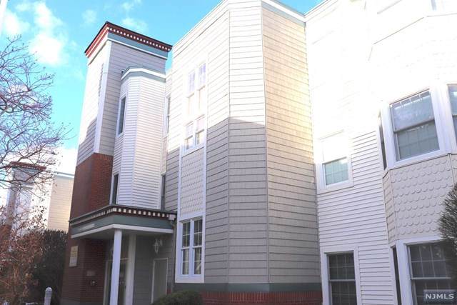 241 The Promenade - Photo 1