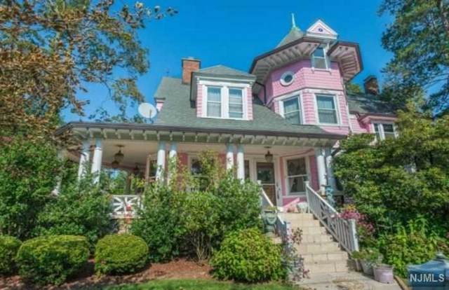 142 Brookfield Avenue - Photo 1
