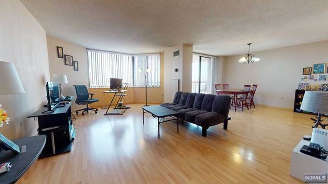 328 Harmon Cove Tower - Photo 1