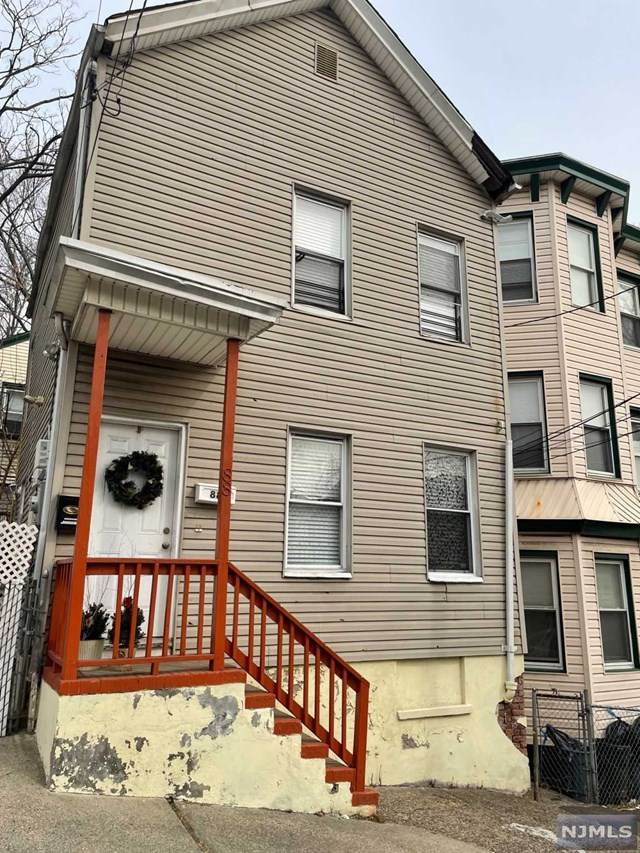 88 Temple Street - Photo 1
