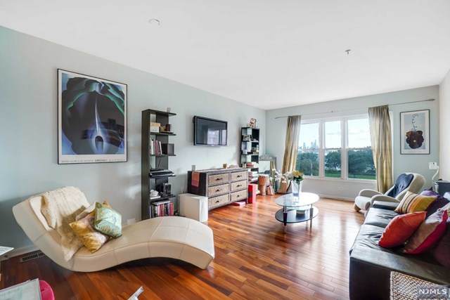 230 The Promenade - Photo 1