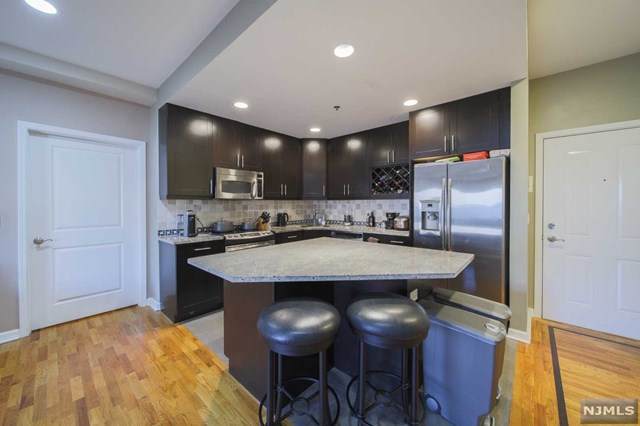 93 Palisade Avenue - Photo 1