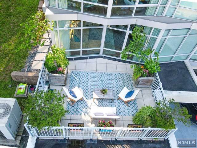 100 Thompson Lane - Photo 1