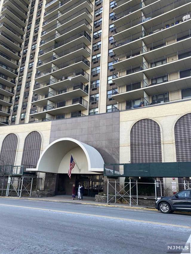 7855 Boulevard East - Photo 1