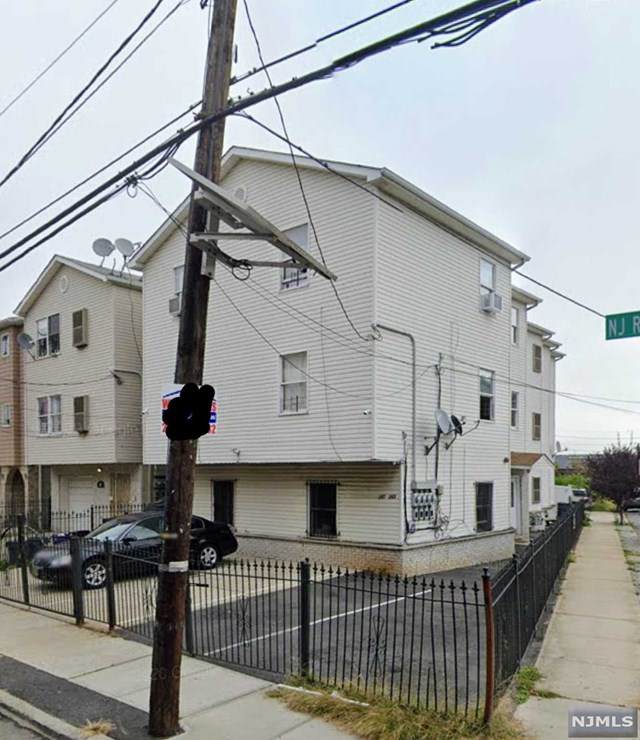 261-263 New Jersey Railroad Avenue - Photo 1