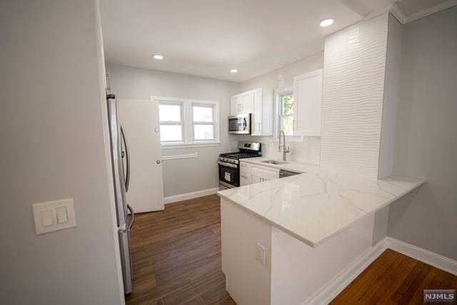 91 Roosevelt Avenue - Photo 1
