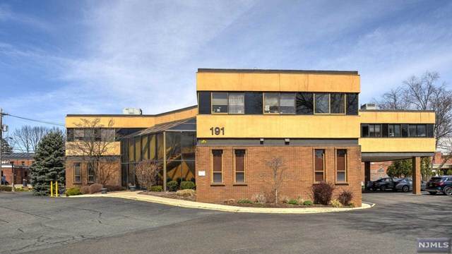 191 Hamburg Turnpike - Photo 1
