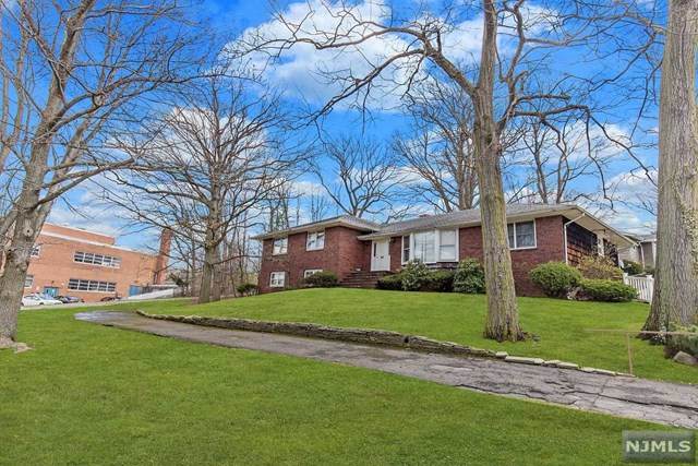 139 Charlotte Place - Photo 1