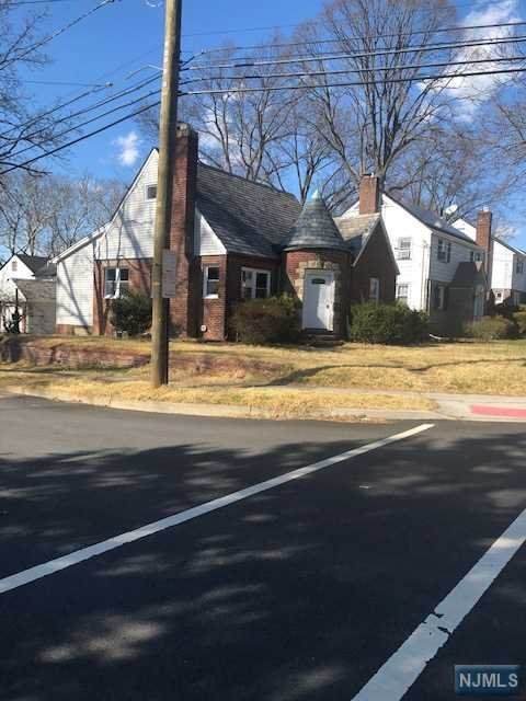 77 Minell Place - Photo 1