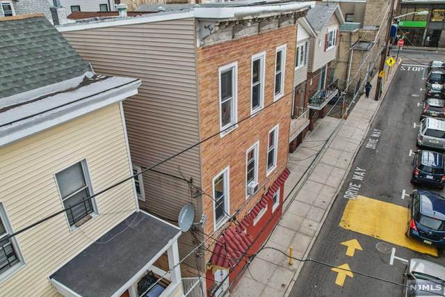 512 Lincoln Street - Photo 1
