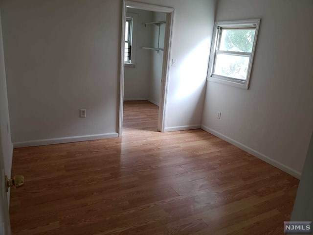 443 18th Street - Photo 1