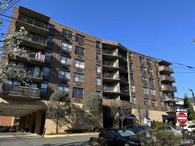 200 Division Street - Photo 1