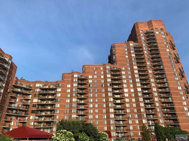 415 Harmon Cove Tower - Photo 1