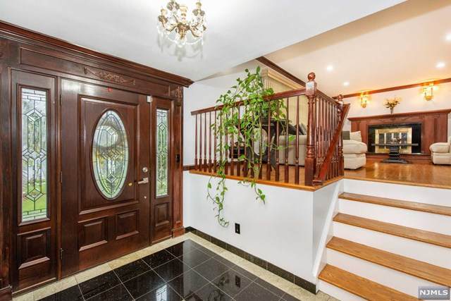 27 Chandler Drive - Photo 1