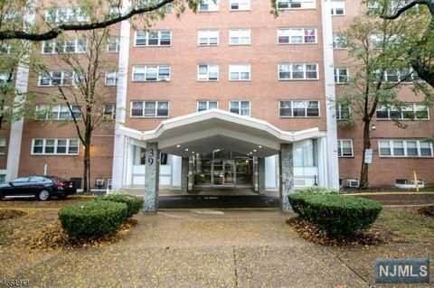 39 39th Street - Photo 1