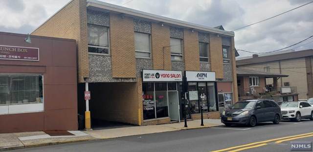 442 Main Street - Photo 1