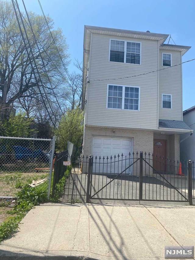 9 Blum Street - Photo 1