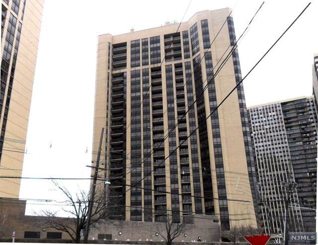 800 Palisade Avenue - Photo 1