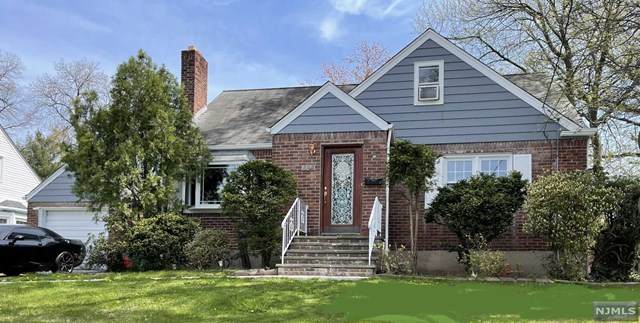 684 Oak Avenue - Photo 1