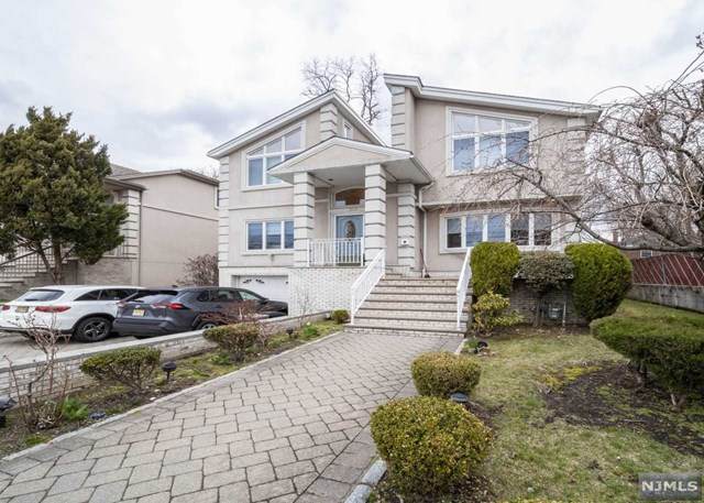 215 Warwick Avenue - Photo 1