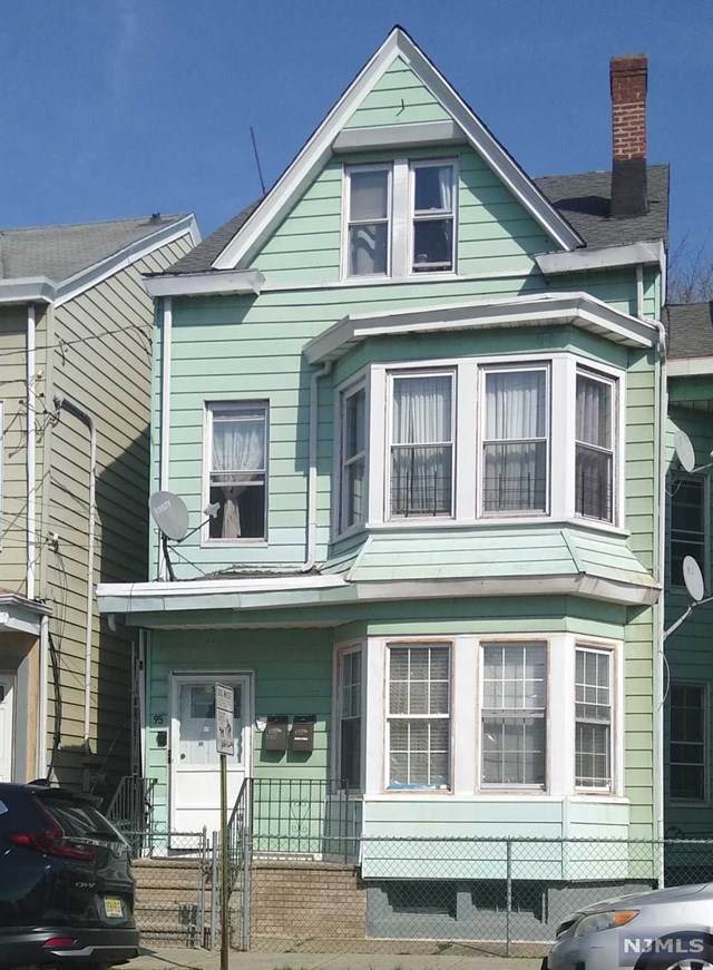 95 18th Street - Photo 1