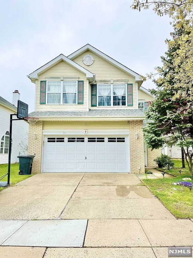 7 Tall Oaks Court - Photo 1