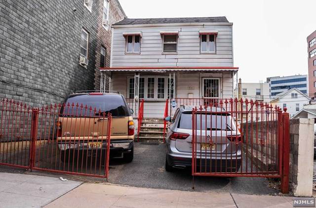 731 Newark Avenue - Photo 1