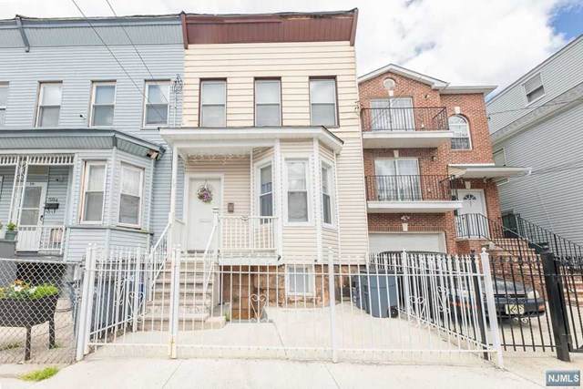 59 Irving Street - Photo 1