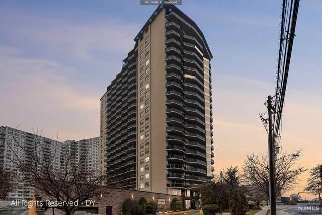 2077 Center Avenue - Photo 1