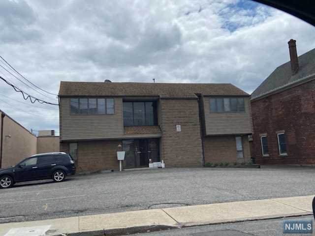 54 Plauderville Avenue - Photo 1