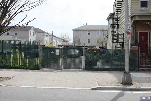 1104 Broad Street - Photo 1
