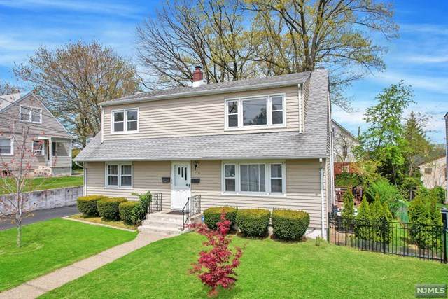 174 Sheridan Avenue - Photo 1