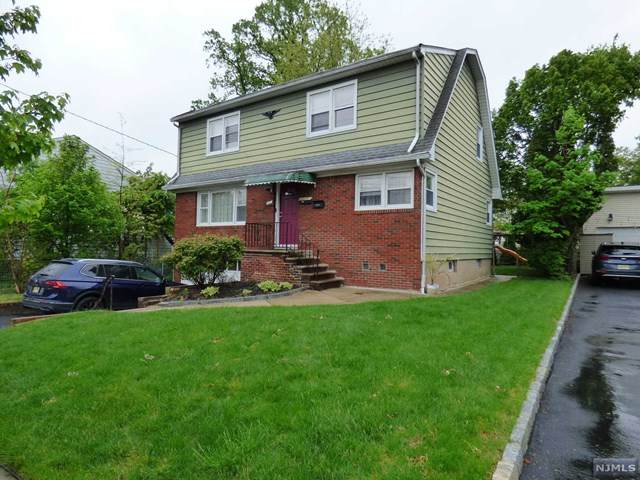 121 Warren Street - Photo 1