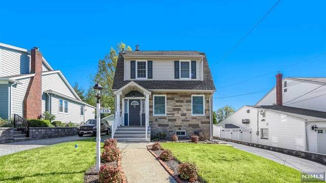 339 Roosevelt Avenue - Photo 1