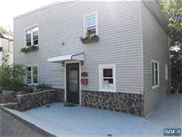 2611 Jane Street - Photo 1