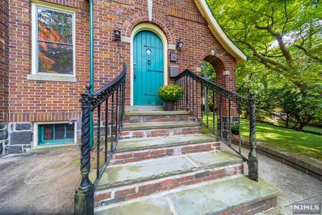 456 Park Avenue - Photo 1