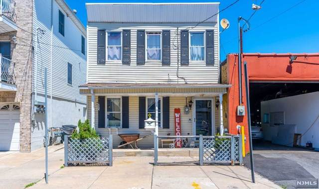 272 Chapel Avenue - Photo 1
