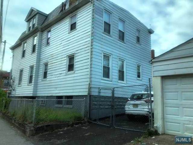 206 Vermont Avenue - Photo 1
