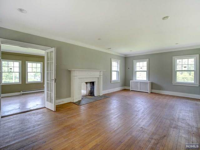 94 Gates Avenue - Photo 1