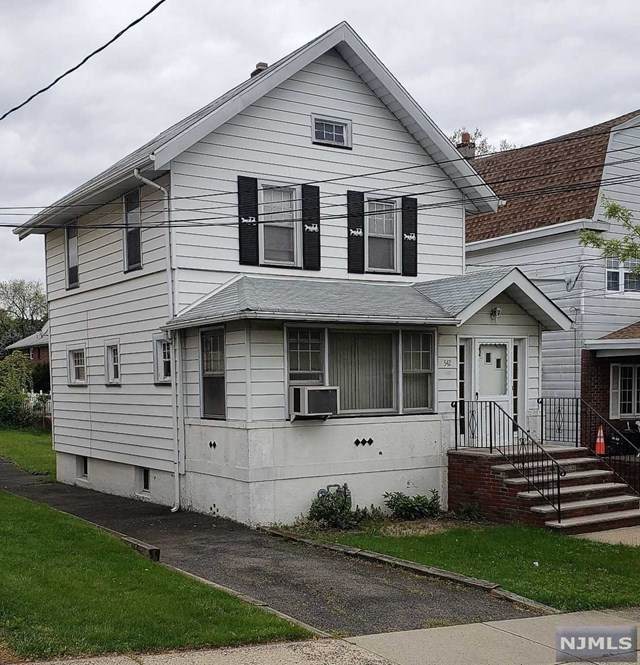 542 Post Avenue - Photo 1