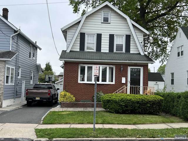 406 Rutherford Avenue - Photo 1