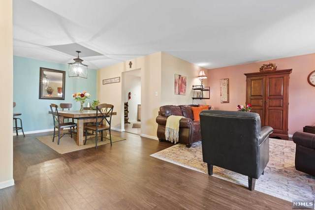 9 Colgate Drive - Photo 1