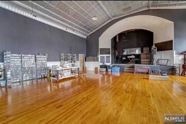 155 Midland Avenue - Photo 1