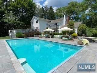 100 Broadway - Photo 1