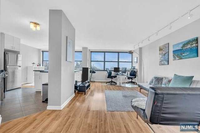 7002 Boulevard East - Photo 1