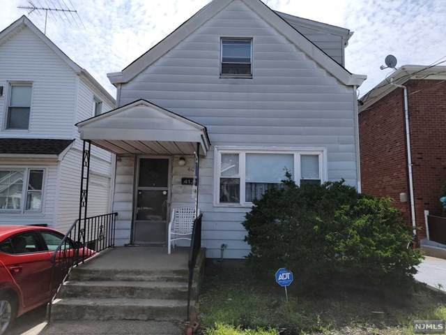415-417 Preakness Avenue - Photo 1