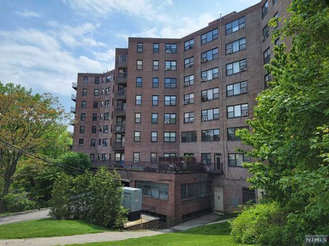 1450 Palisade Avenue - Photo 1